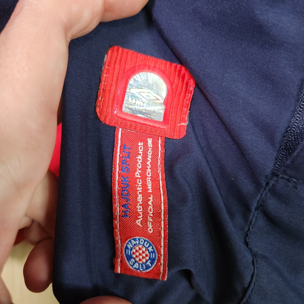 Vintage Umbro Windbreaker Navy and Red Men's Jacket - Picture 5 of 14